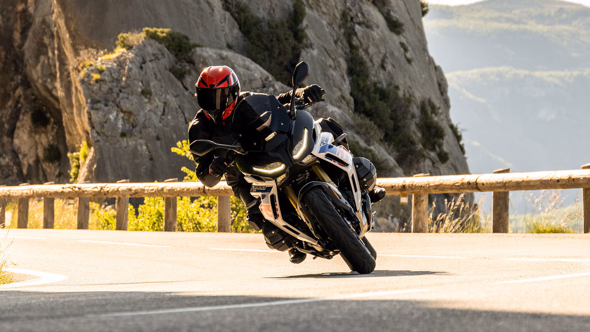 2026 BMW R 1300 RS